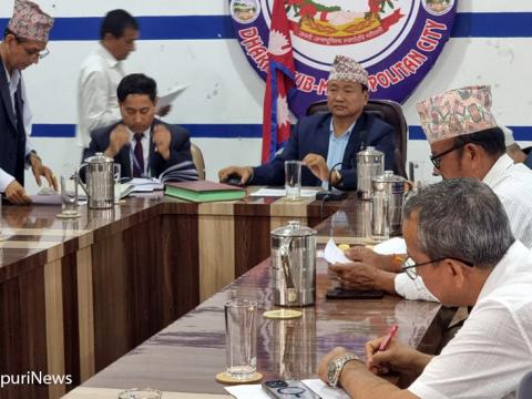 हर्क साम्पाङद्वारा हटाइएका अधिकृतलाई काममा फर्काइयो, घण्टाघरका कामदारले अझै पाएनन् उपदान 